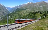 Zugkreuzung zwischen Riffelalp und Riffelboden am 16.07.2016.