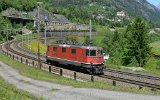 Die bekannte Kurve vor dem Wattinger Tunnel mit dem bekannten OP Kirche Wassen am 10.06.2016