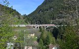 Von der Kirche hat man einen guten Blick auf die mittlere Meienreussbrcke. (Wassen am 06.05.2016)